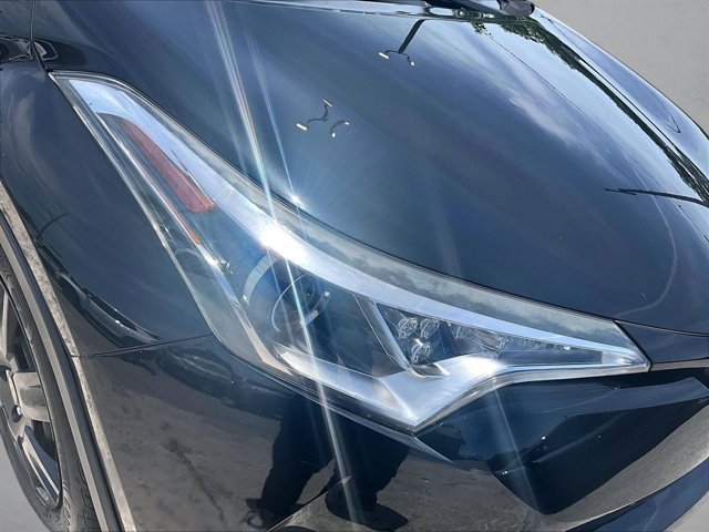 Used 2019 Toyota C-HR LE FWD image 30