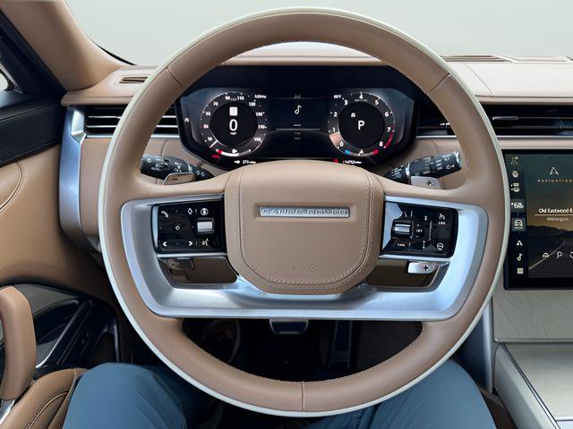 Certified 2024 Land Rover Range Rover SV AWD/4WD image 15