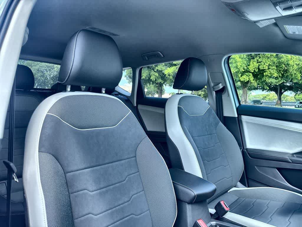 New 2026 Volkswagen Taos SE FWD image 27