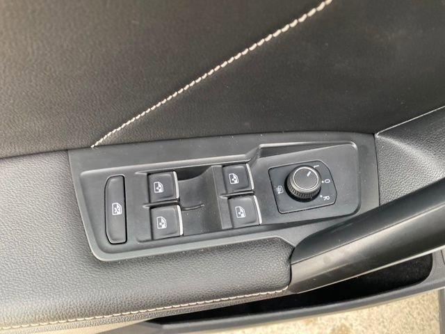 Used 2022 Volkswagen Tiguan SE image 17