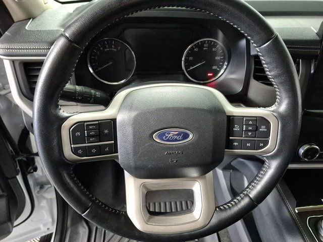 Used 2022 Ford Expedition XLT image 11
