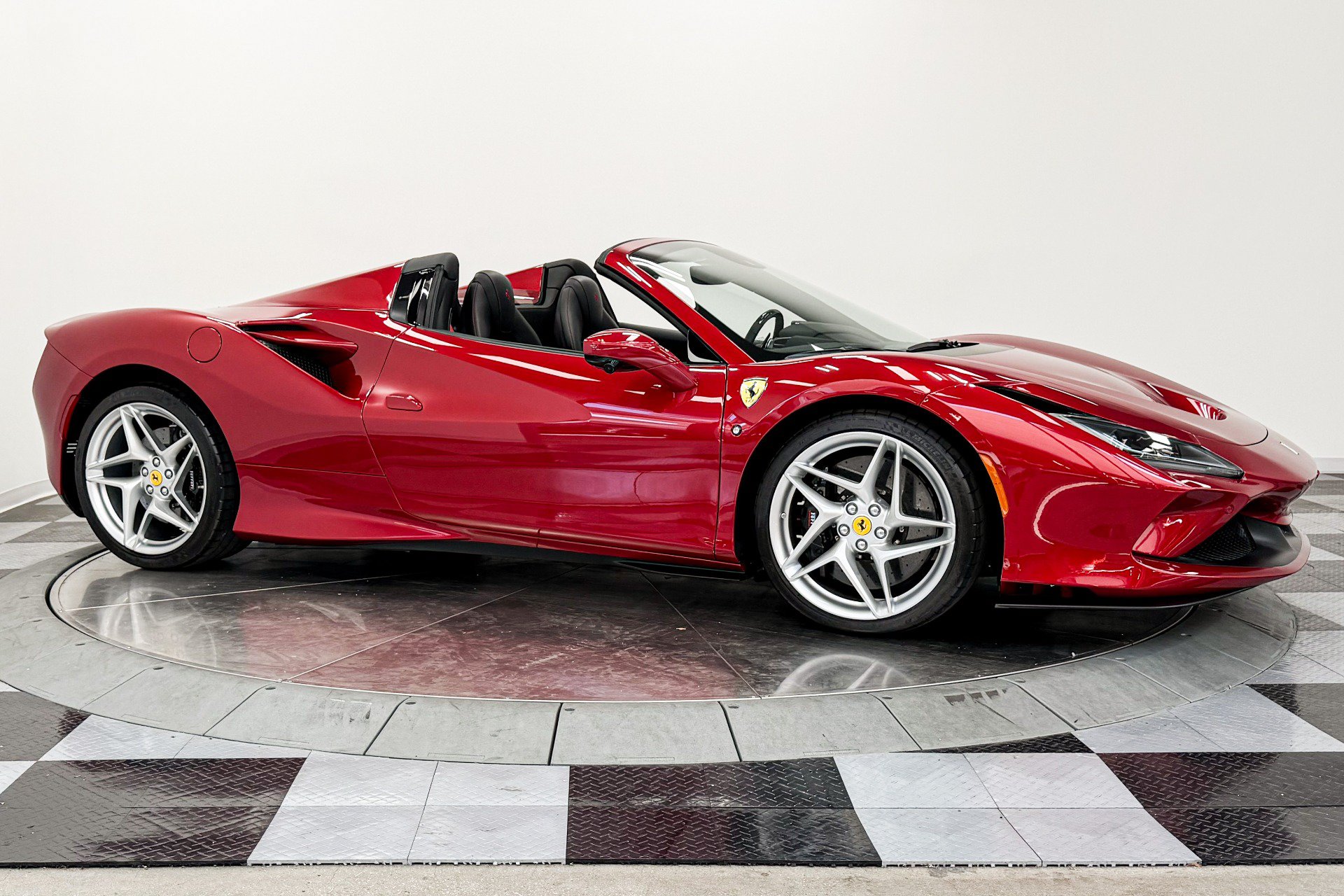 Used 2023 Ferrari F8 Tributo RWD image 38