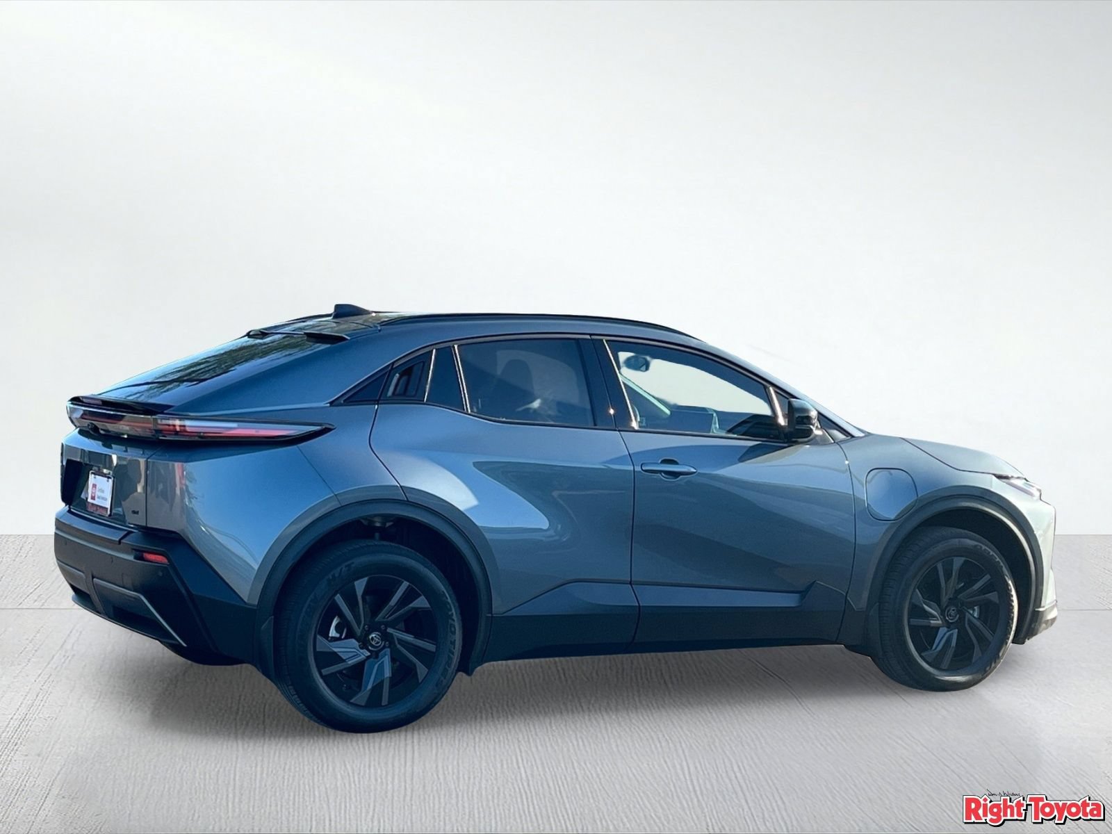 Used 2026 Toyota C-HR AWD/4WD image 7