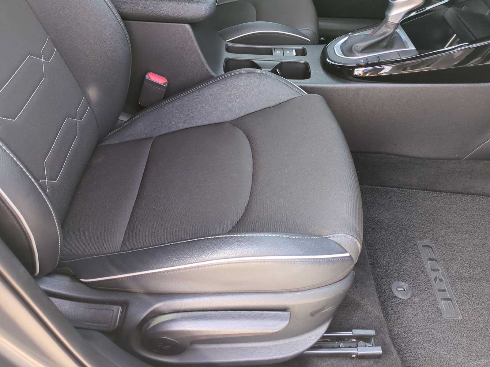 Used 2024 Kia Forte GT-Line FWD image 27