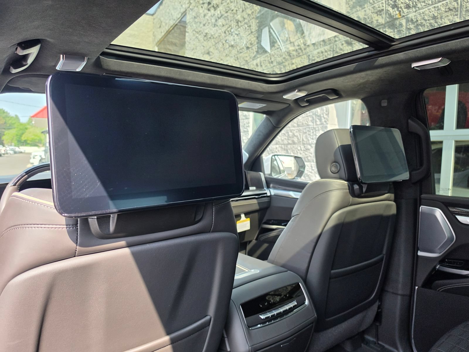 Used 2026 Cadillac Escalade V w/ LPO, Floor Liner Package AWD/4WD image 10