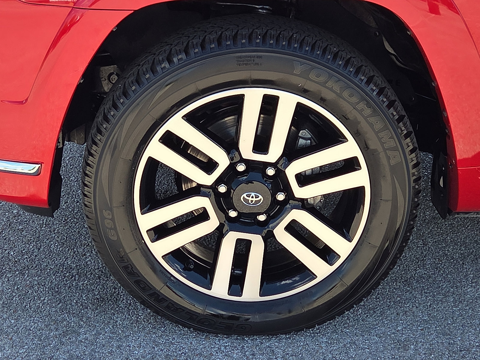 Used 2024 Toyota 4Runner Limited AWD/4WD image 7