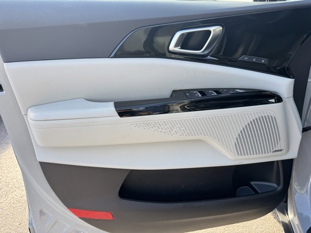 Certified 2024 Kia Carnival SX Prestige image 18