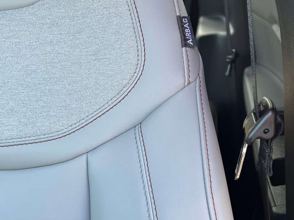 Used 2026 Ford Explorer Active w/ Active Comfort Package image 14