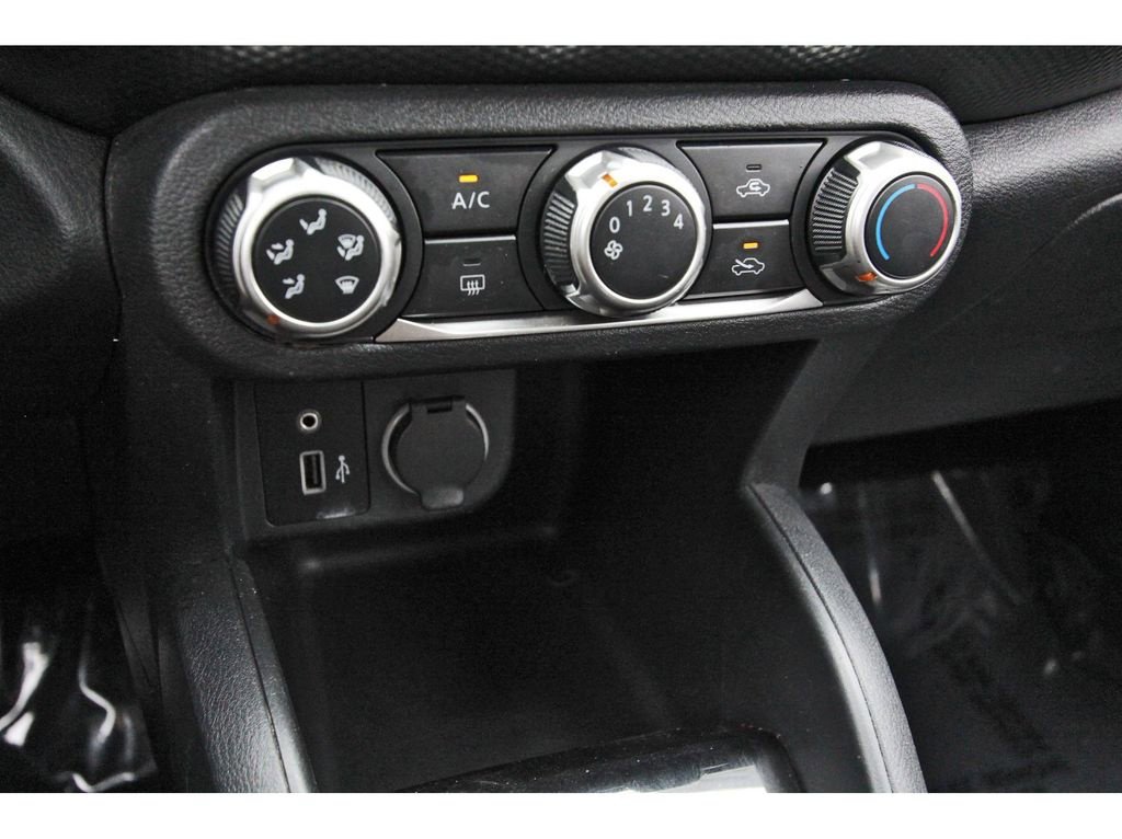 Used 2020 Nissan Kicks S image 26