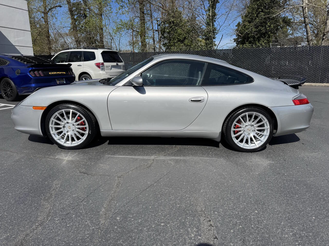 Used 2003 Porsche 911 Carrera image 2