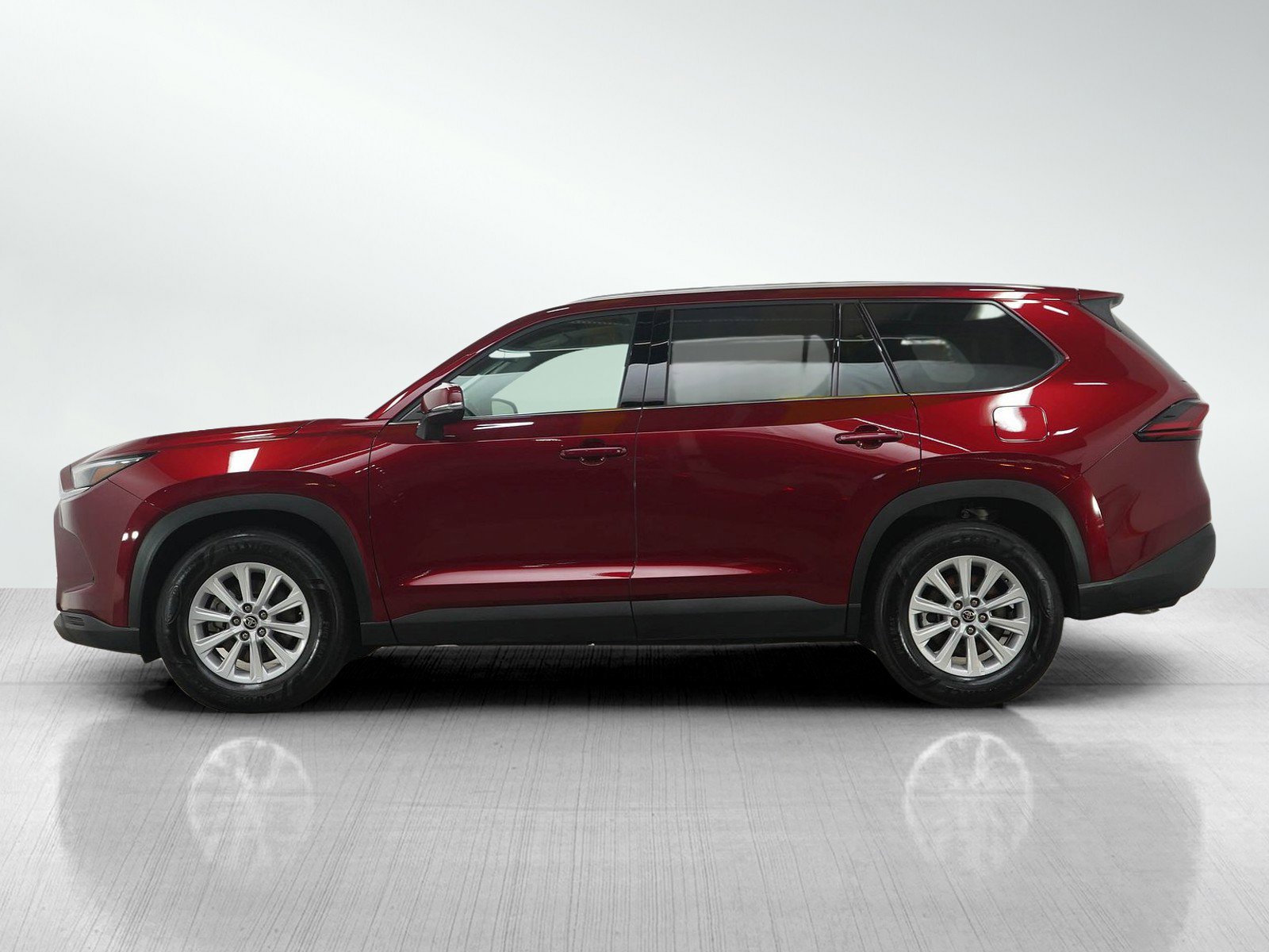 Used 2025 Toyota Grand Highlander AWD image 2