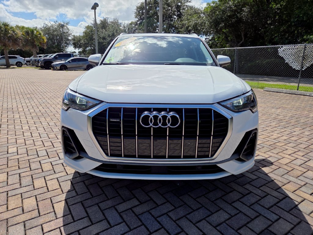 Used 2021 Audi Q3 2.0T Premium AWD/4WD image 2