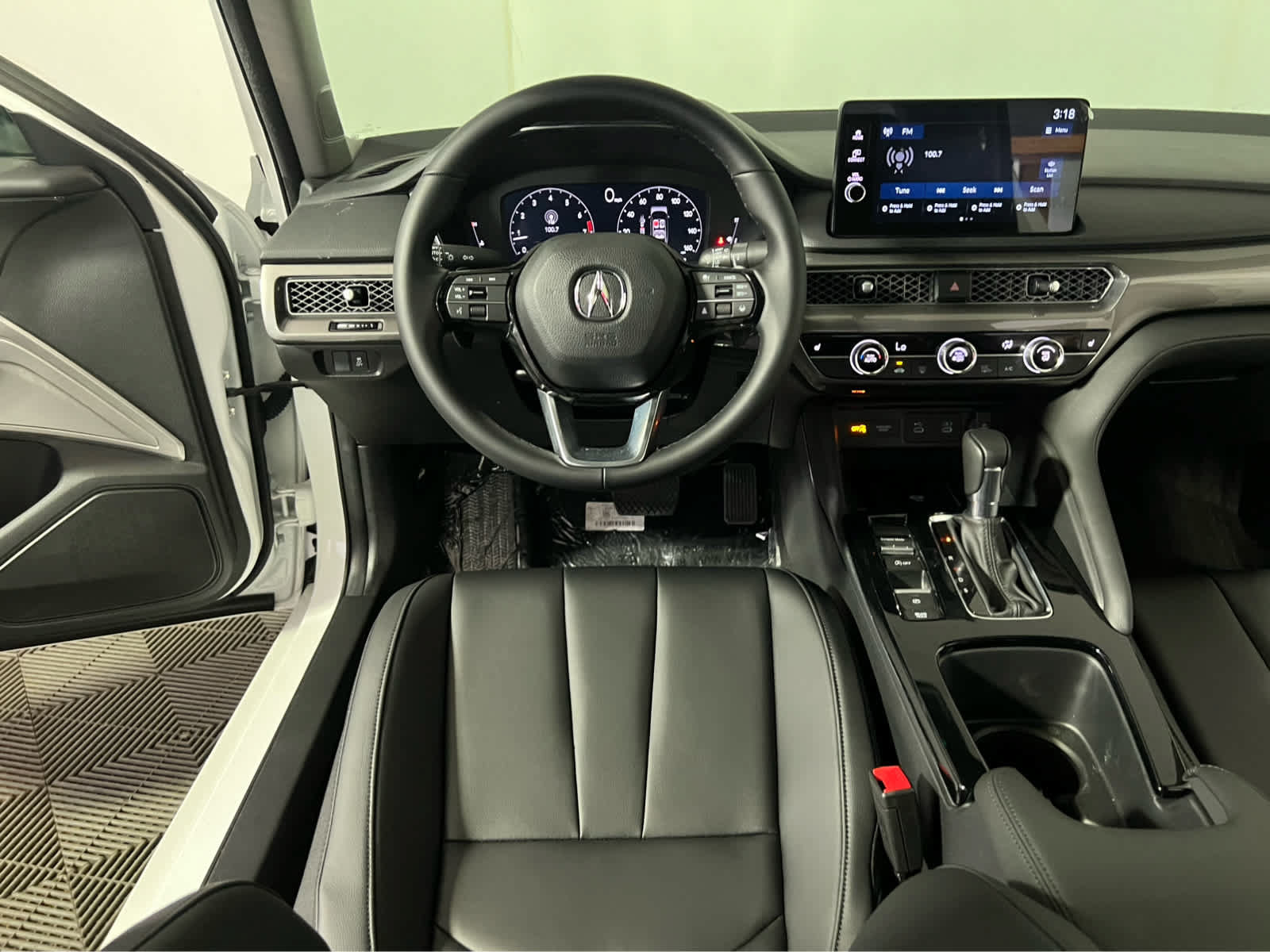 New 2026 Acura Integra FWD image 10