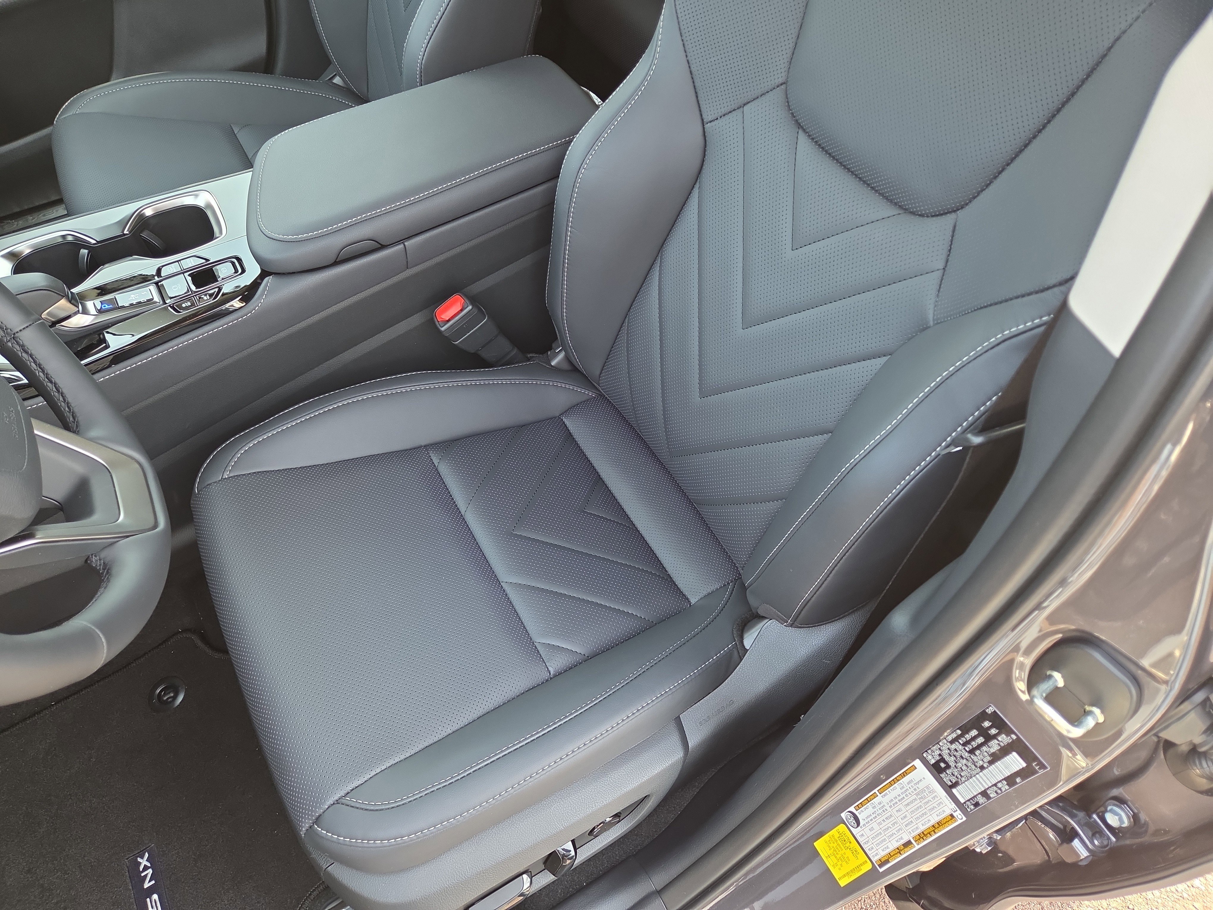 New 2026 Lexus NX 450h+ AWD w/ Luxury Package image 7