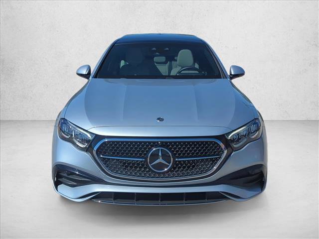 Used 2025 Mercedes-Benz E 350 4MATIC Sedan image 2