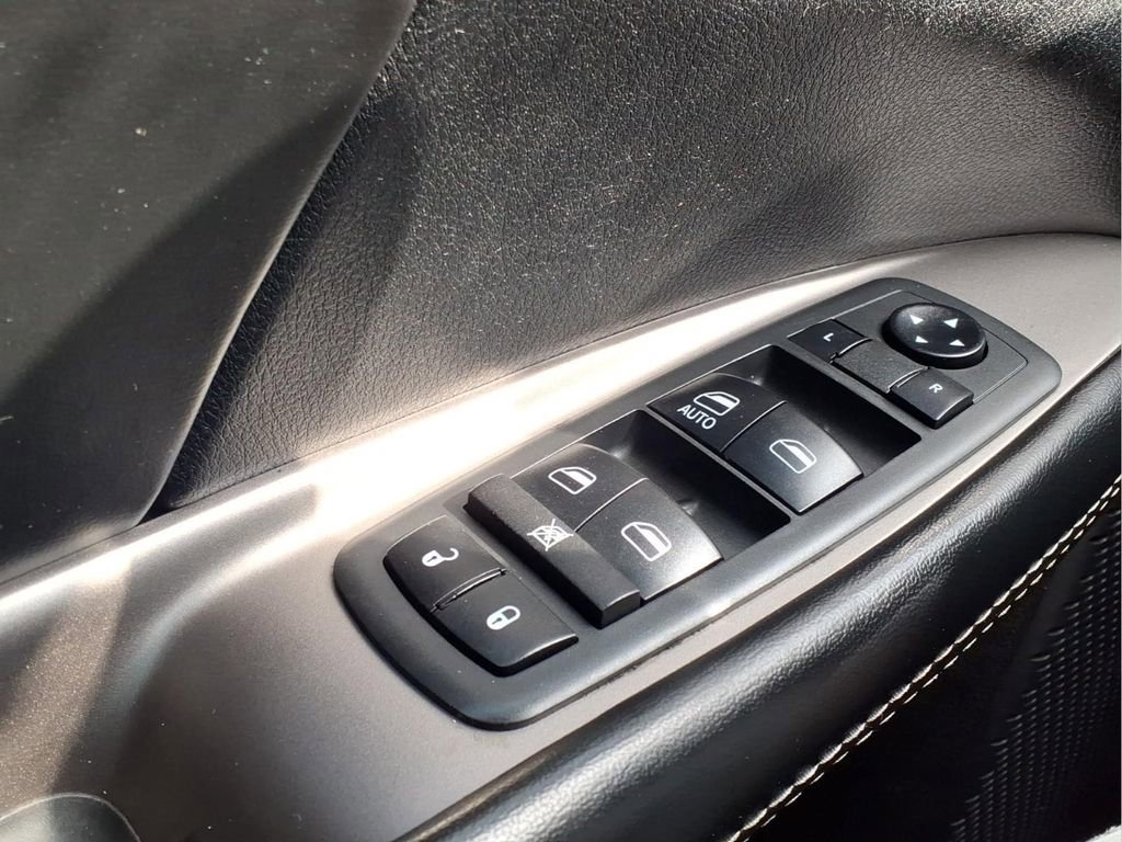 Used 2018 Dodge Journey Crossroad FWD image 27
