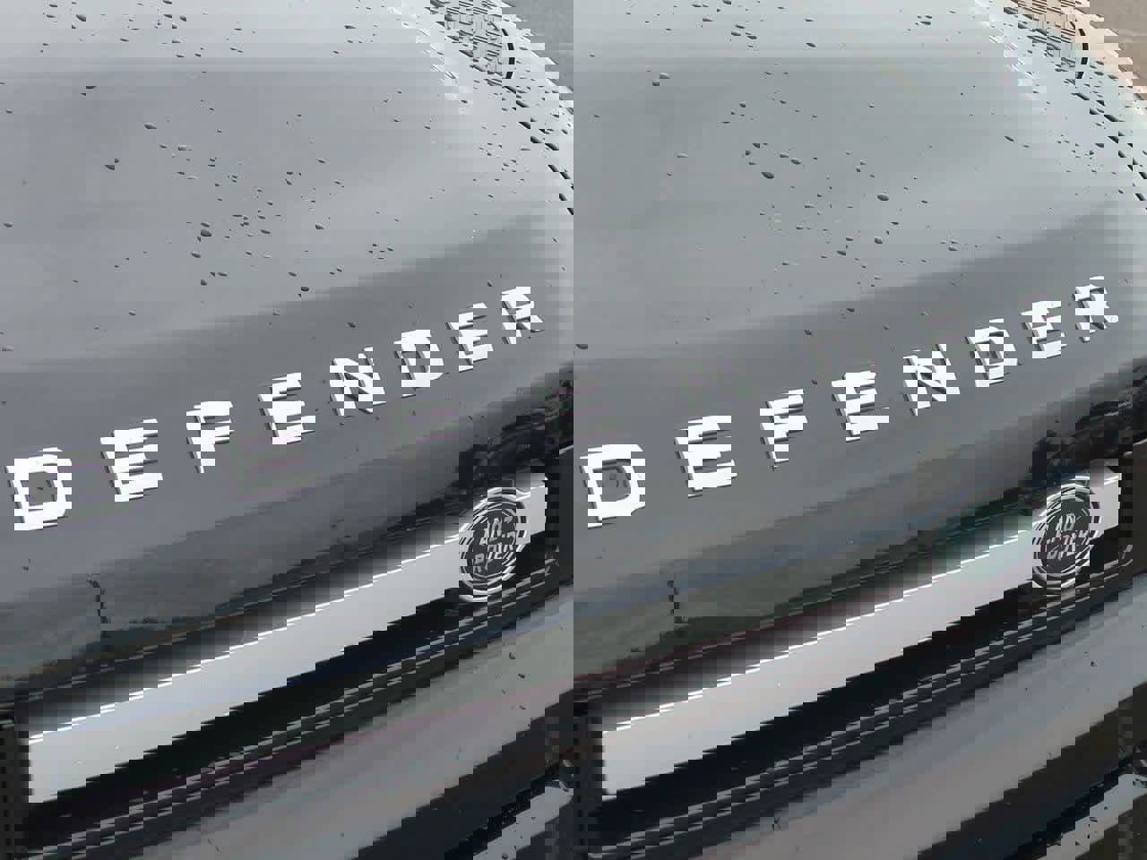 Used 2023 Land Rover Defender 110 S image 12