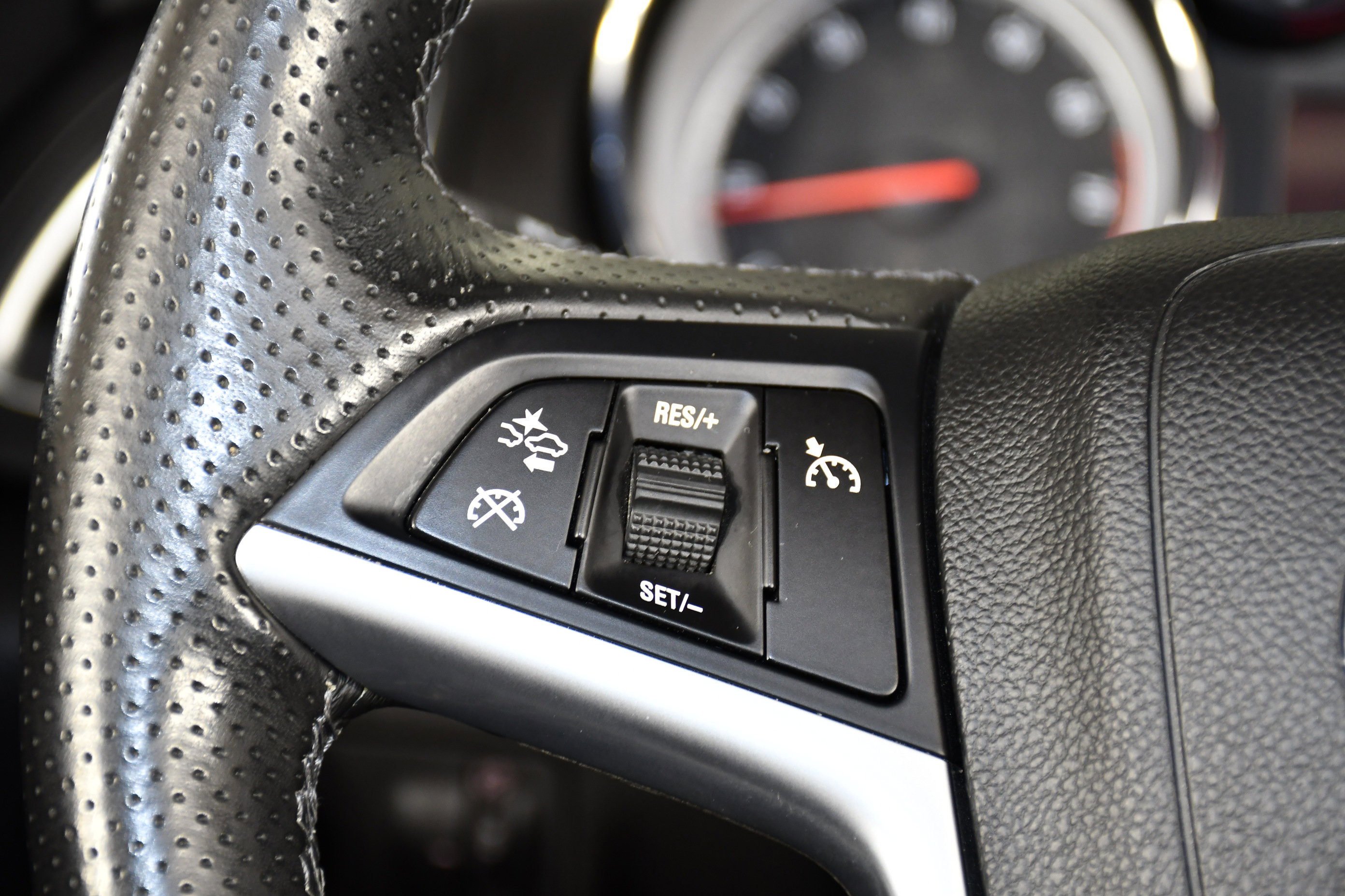 Used 2018 Buick Cascada Sport Touring w/ Dark Effects Package image 24