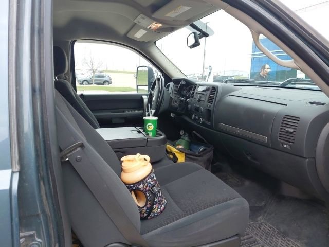 Used 2008 Chevrolet Silverado 2500 LT w/ 1LT Convenience Package AWD/4WD image 10