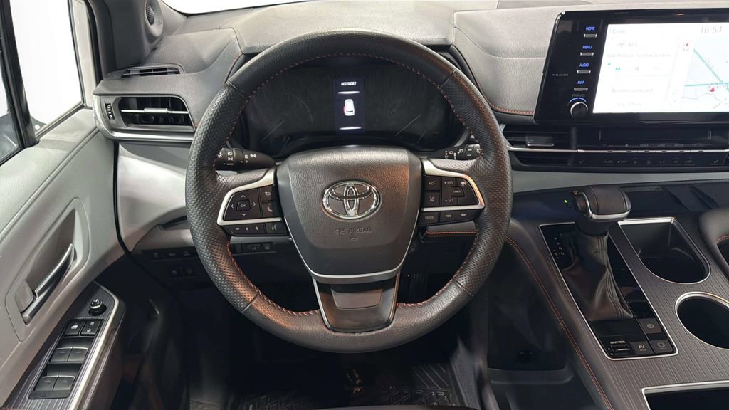 Used 2024 Toyota Sienna XSE AWD/4WD image 14