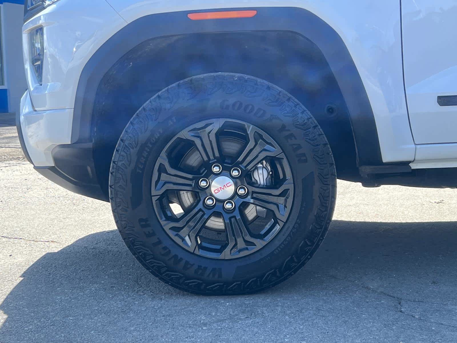 Certified 2024 GMC Canyon Elevation w/ Elevation Premium Package image 11