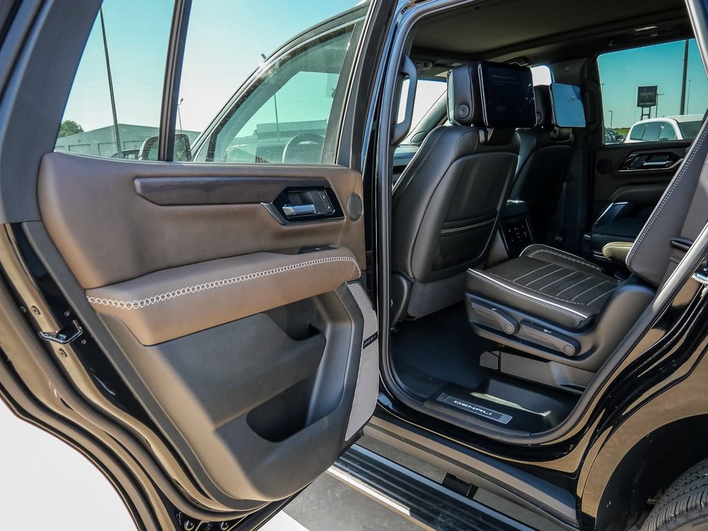 New 2026 GMC Yukon Denali Ultimate w/ LPO, Illumination Package AWD/4WD image 62