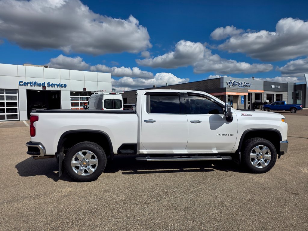 Certified 2021 Chevrolet Silverado 3500 LTZ w/ LTZ Premium Package AWD/4WD image 9