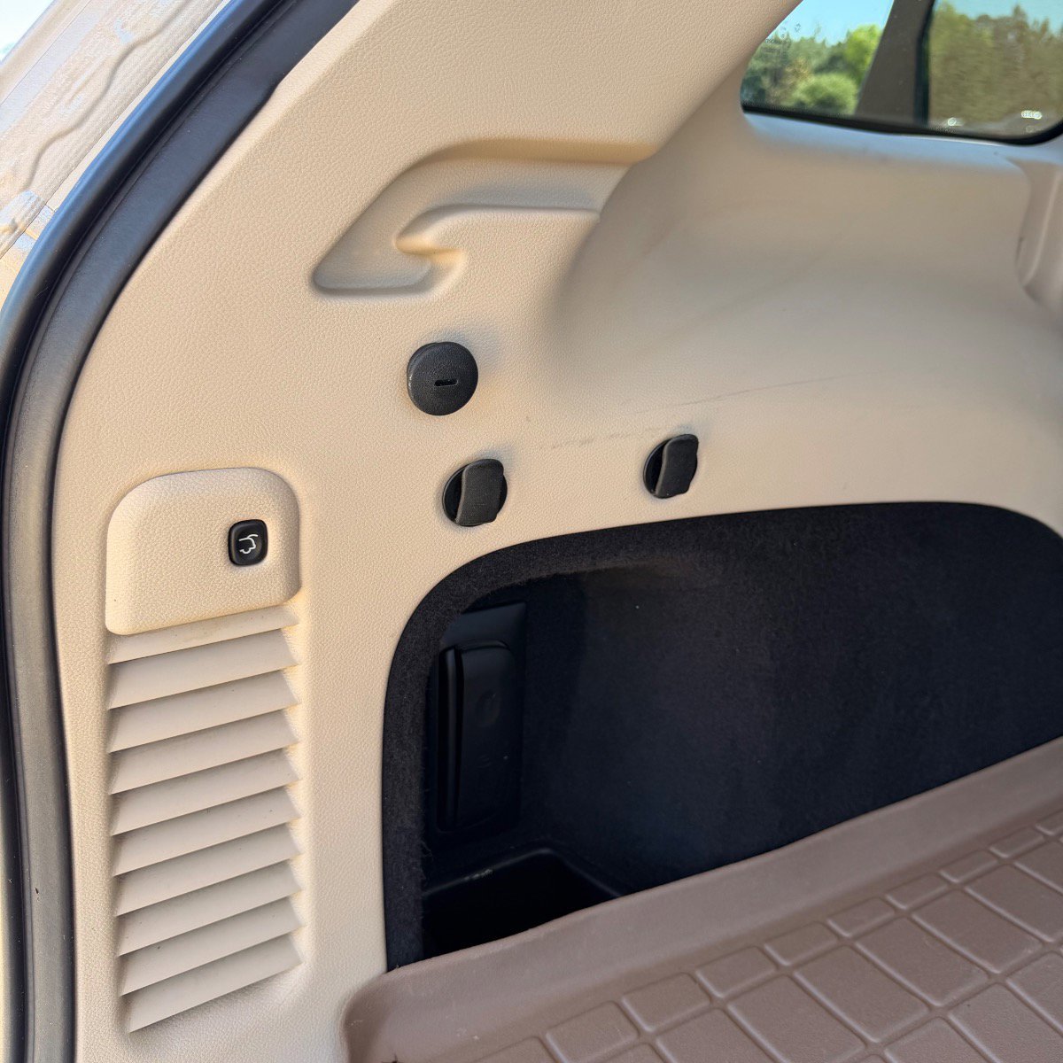 Used 2015 Jeep Grand Cherokee Limited RWD image 28