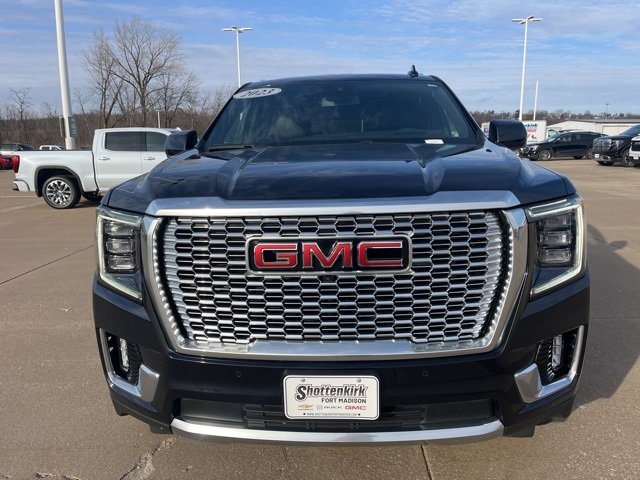 Used 2023 GMC Yukon XL Denali w/ Max Trailering Package image 8