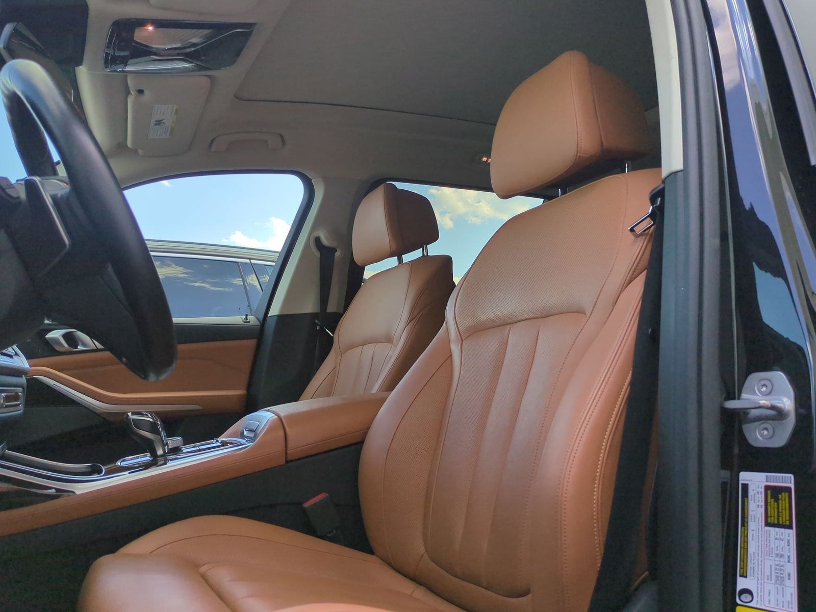 Used 2019 BMW X7 xDrive50i w/ Premium Package AWD/4WD image 14