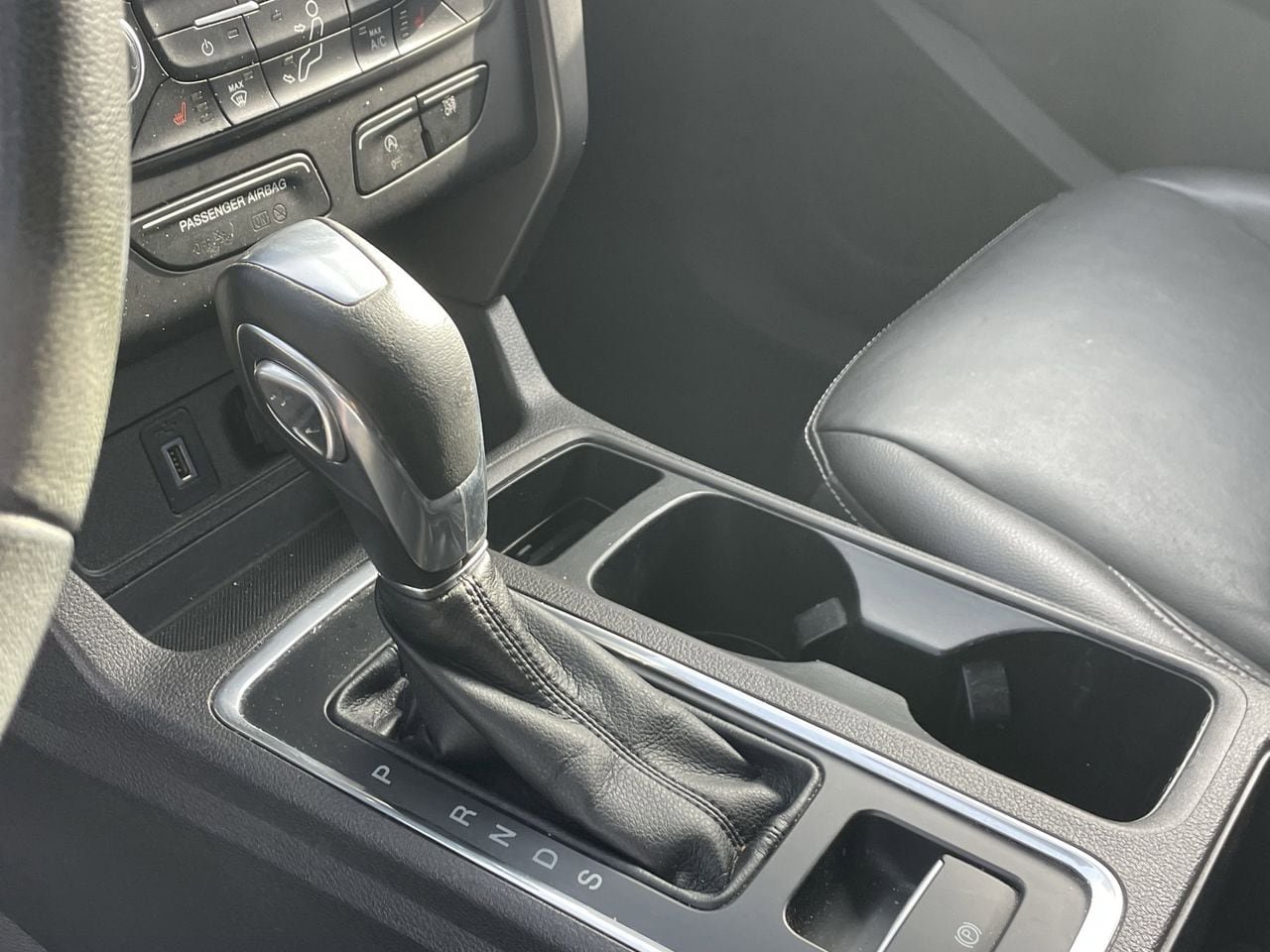 Used 2018 Ford Escape SEL AWD/4WD image 10