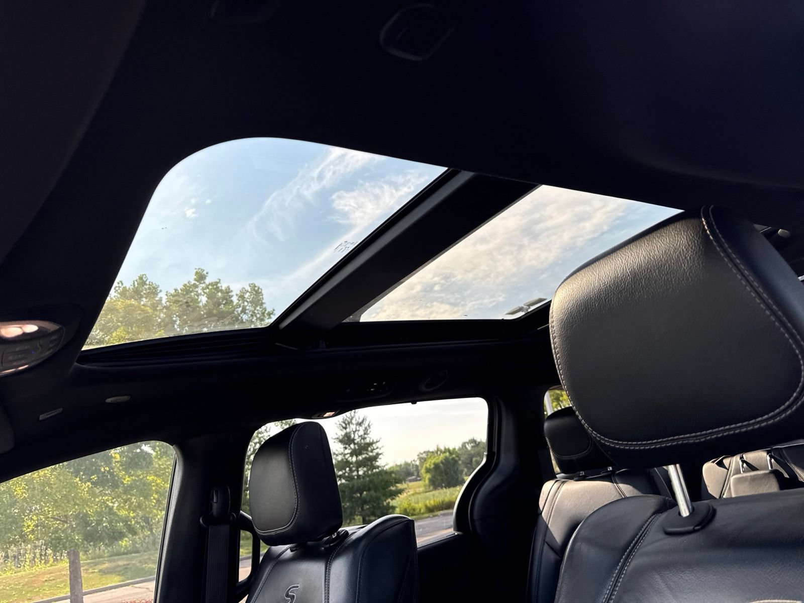 Used 2018 Chrysler Pacifica Touring-L Plus FWD image 30