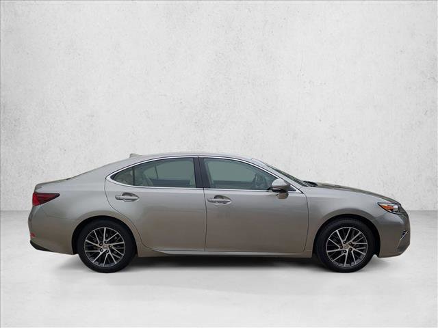 Used 2017 Lexus ES 350 image 4