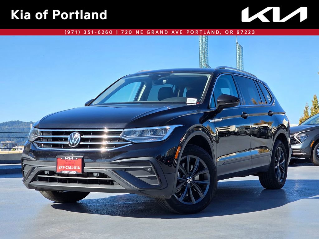 Used 2022 Volkswagen Tiguan SE image 1
