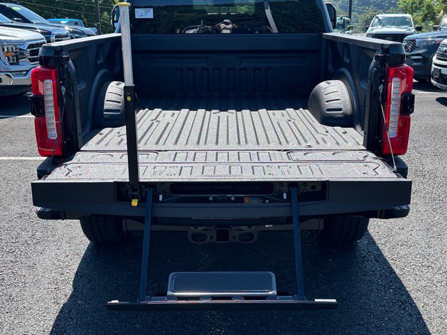 New 2026 Ford F250 Lariat w/ Black Appearance Package AWD/4WD image 30