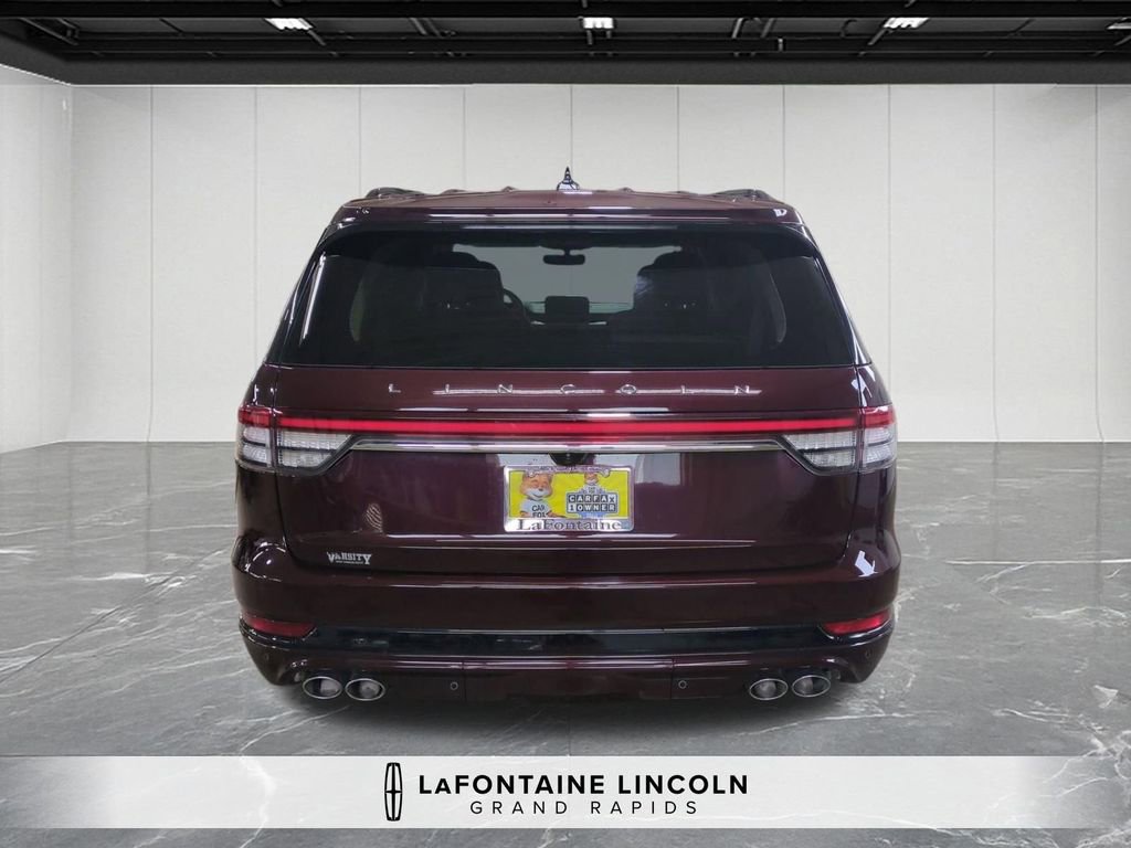 Certified 2023 Lincoln Aviator Reserve w/ Equipment Group 201A image 4