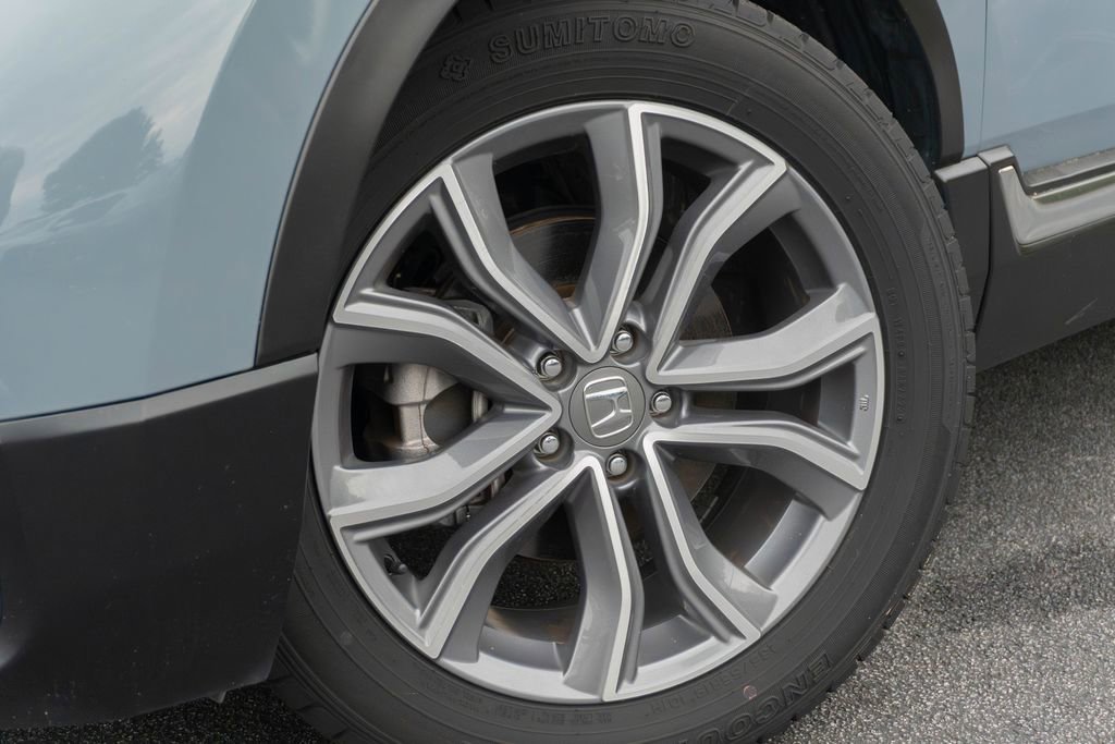Used 2020 Honda CR-V Touring image 2
