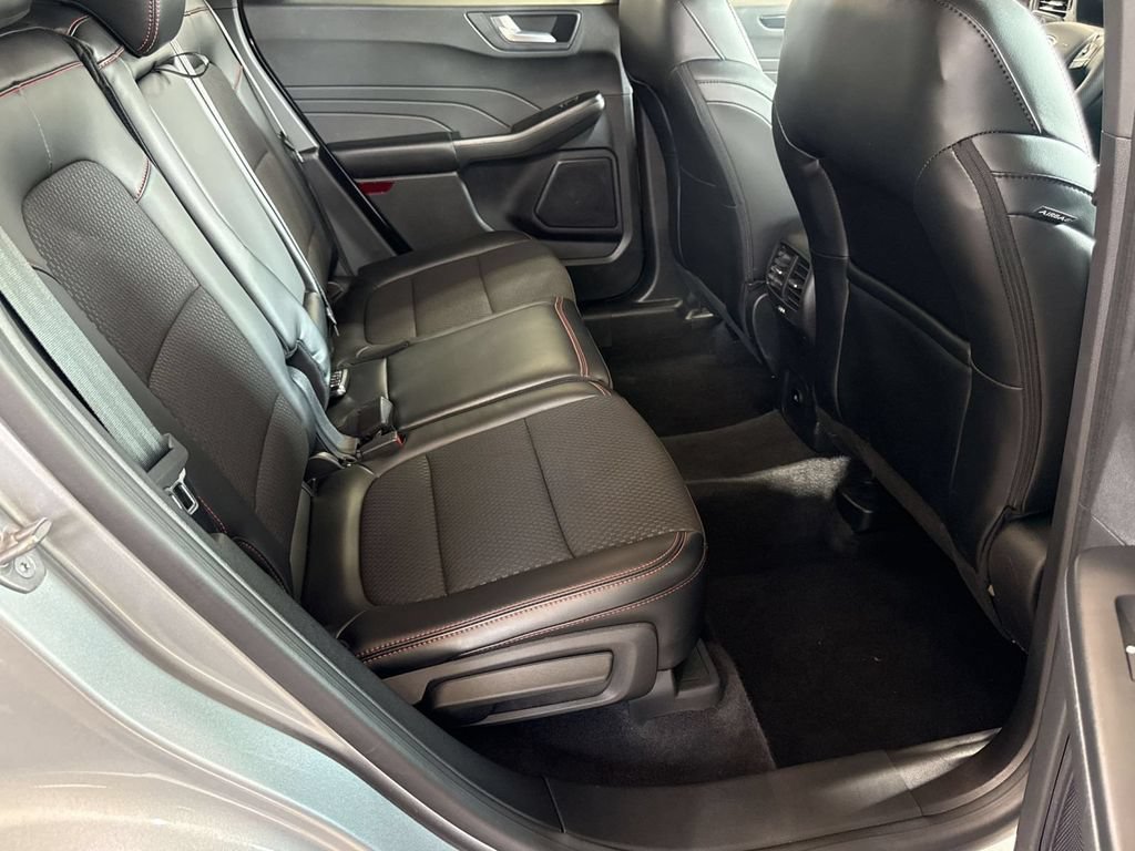 Used 2023 Ford Escape ST-Line w/ Tech Pack #1 AWD/4WD image 29