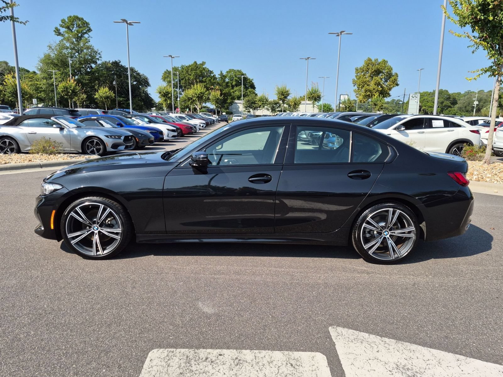 Used 2023 BMW 330i Sedan w/ Premium Package RWD image 6
