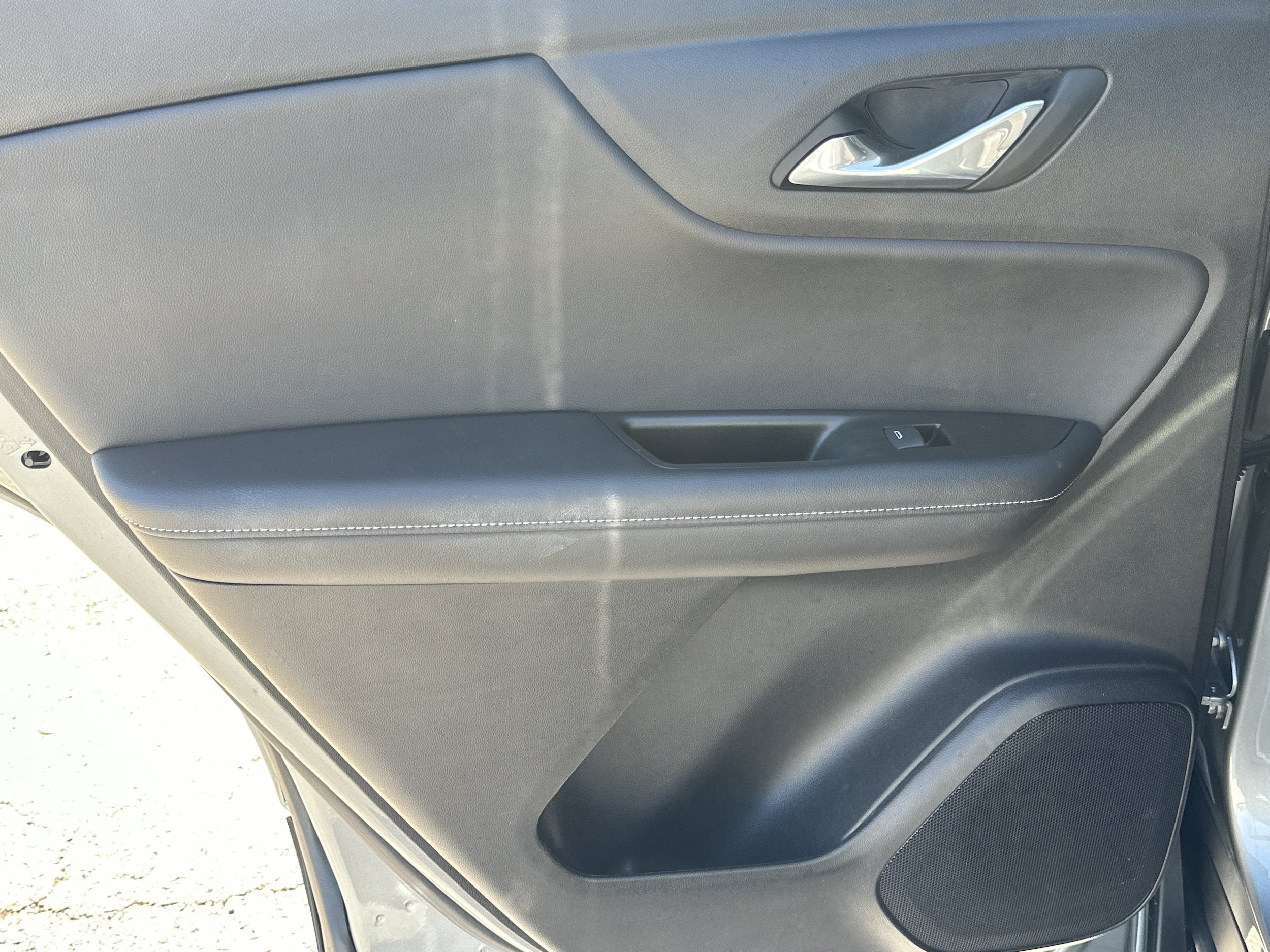 Used 2025 Chevrolet Blazer LT FWD image 21