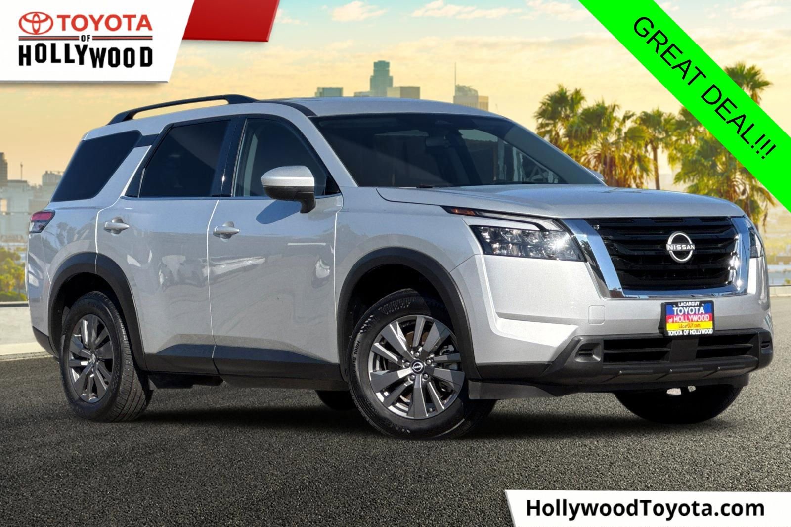 Used 2025 Nissan Pathfinder SV