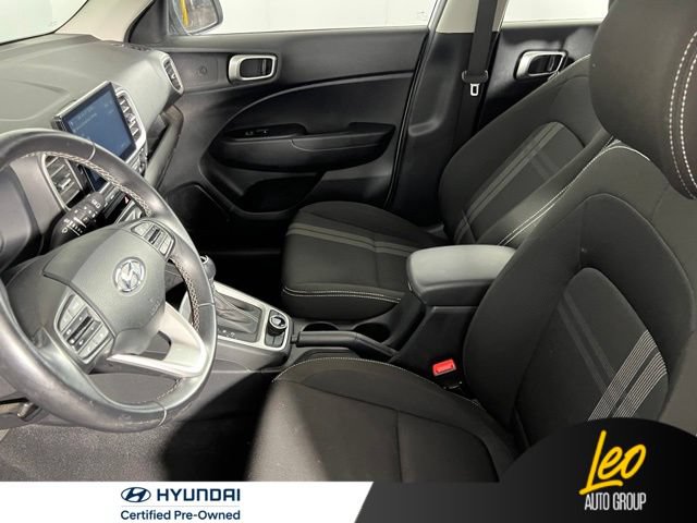 Used 2023 Hyundai Venue SEL FWD image 11