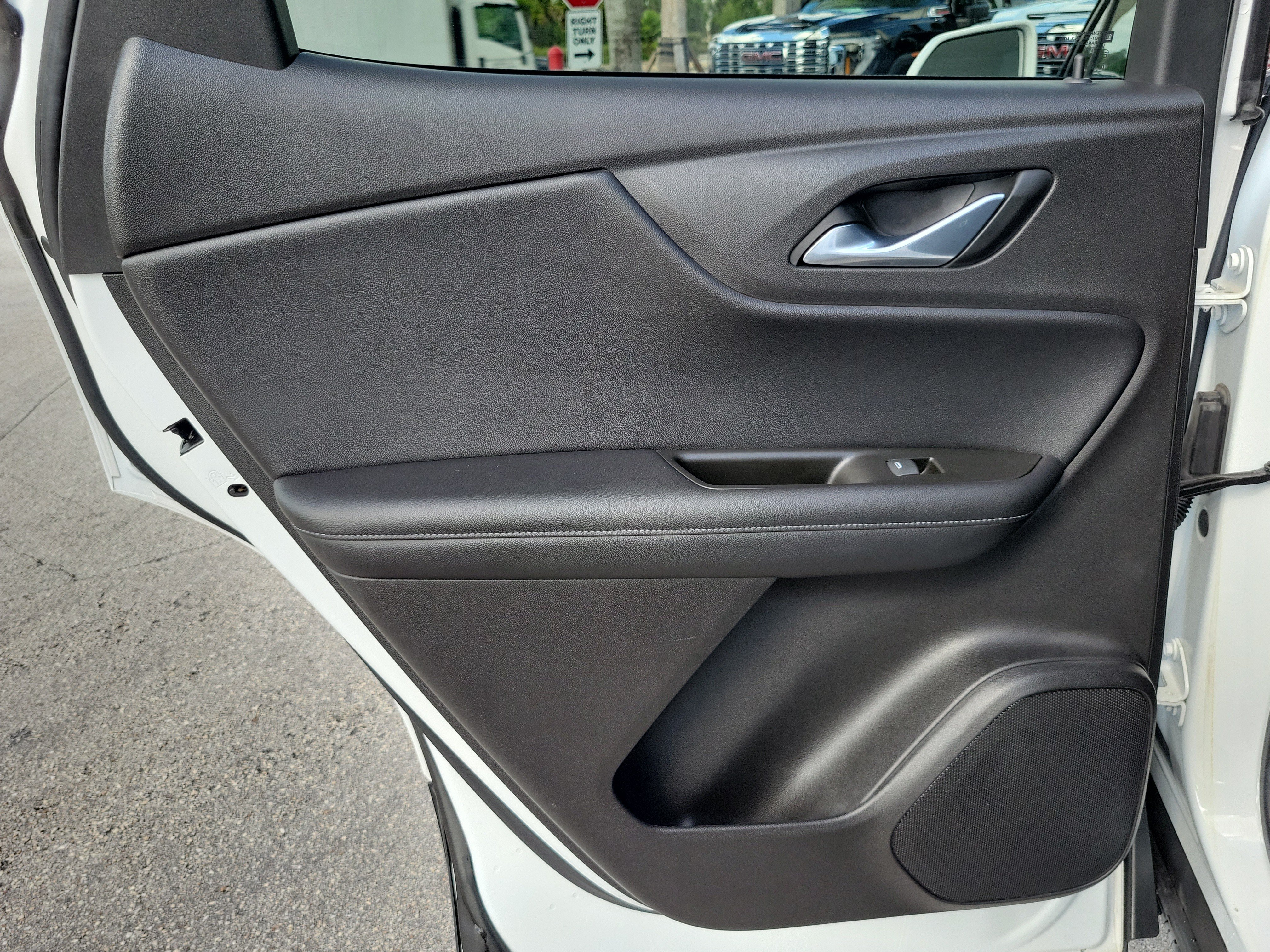 Used 2020 Chevrolet Blazer LT FWD image 25