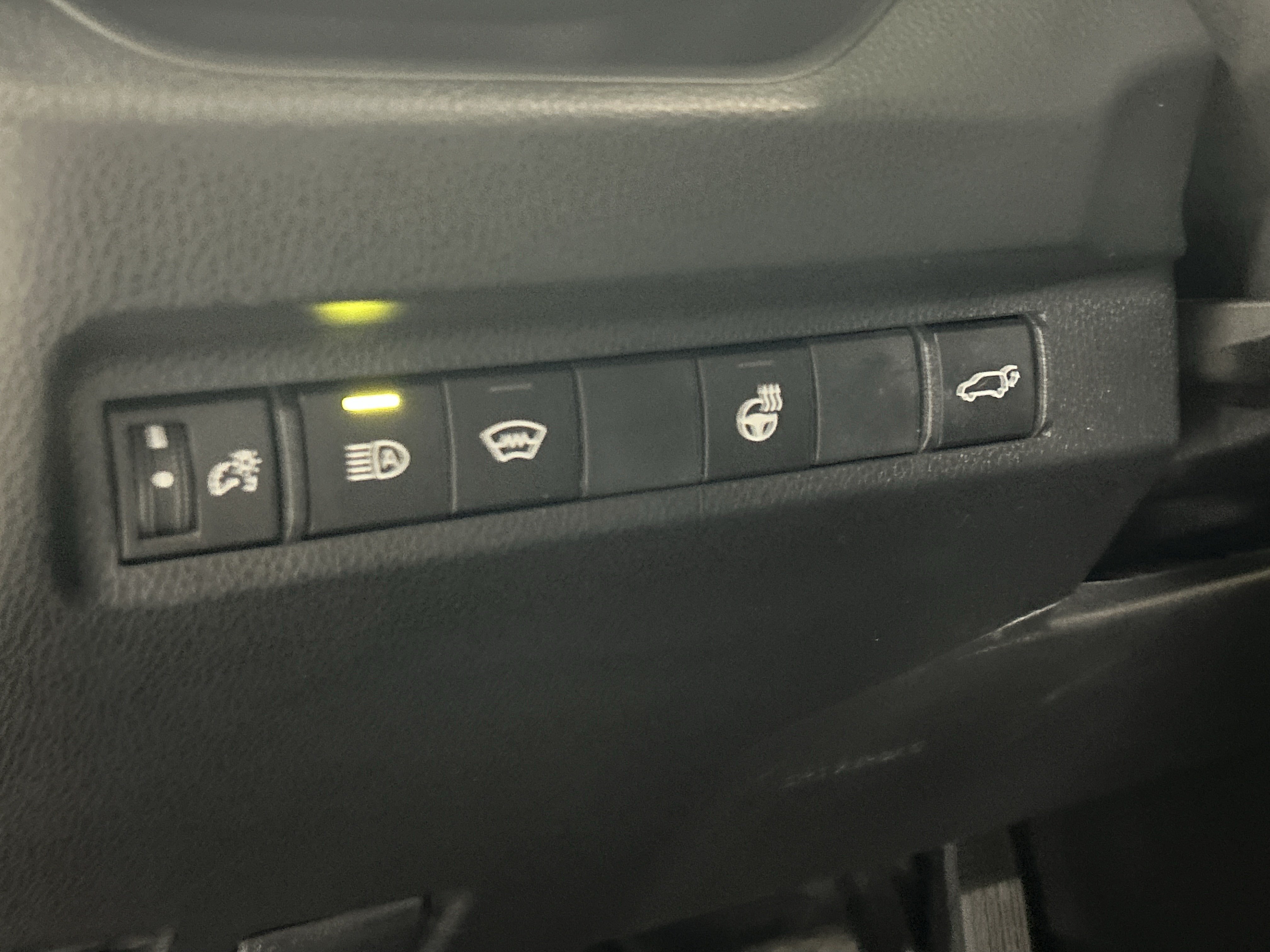 Certified 2023 Toyota RAV4 XLE w/ Convenience Package AWD/4WD image 36