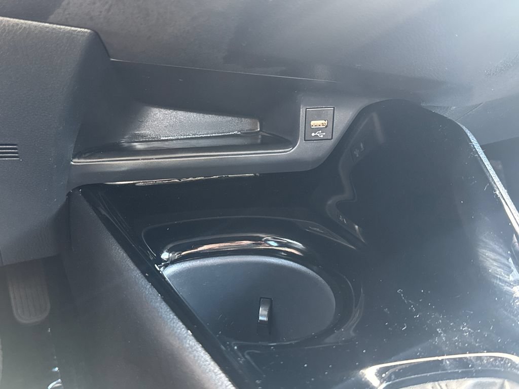 Used 2021 Toyota C-HR XLE FWD image 25
