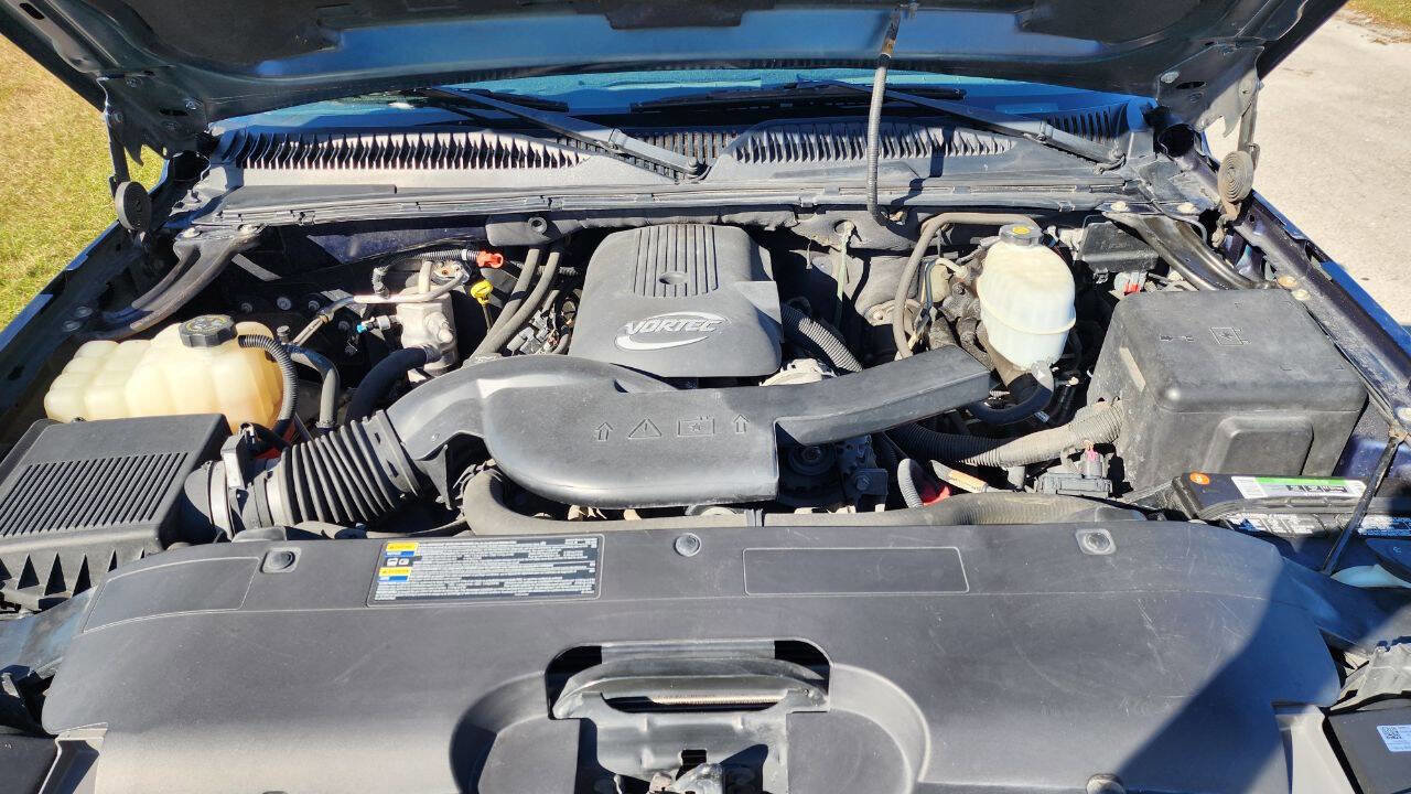 Used 2005 Chevrolet Avalanche LS w/ Preferred Equipment Group image 36