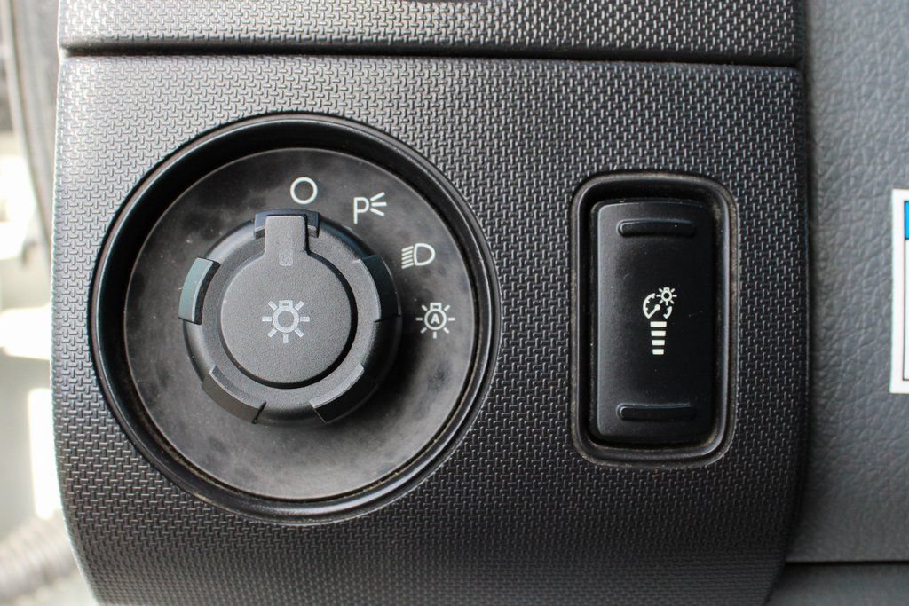 Used 2011 Ford F550 2WD Crew Cab Super Duty w/ Payload Upgrade Pkg image 18