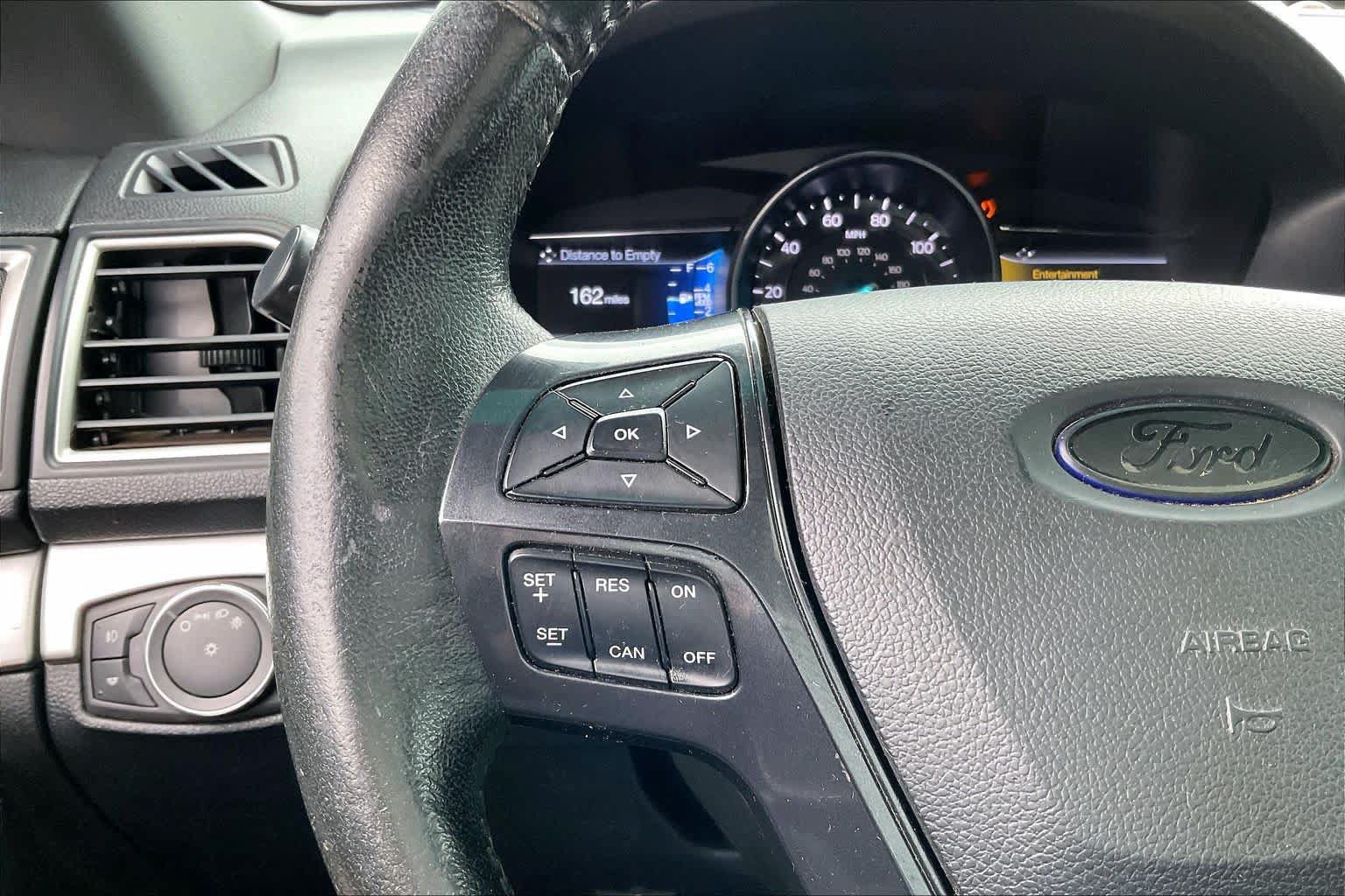 Used 2016 Ford Explorer XLT w/ Equipment Group 202A AWD/4WD image 23