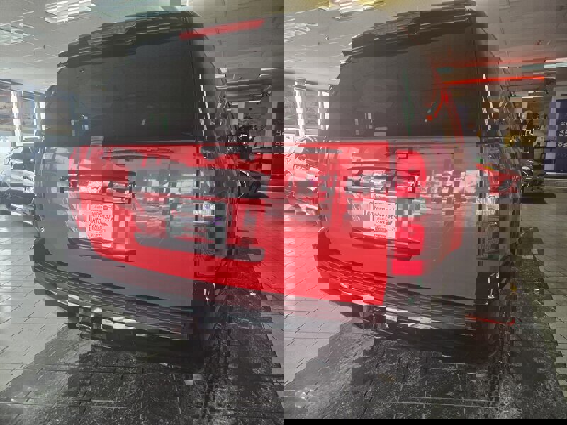 Used 2009 Chevrolet Tahoe 4WD image 5