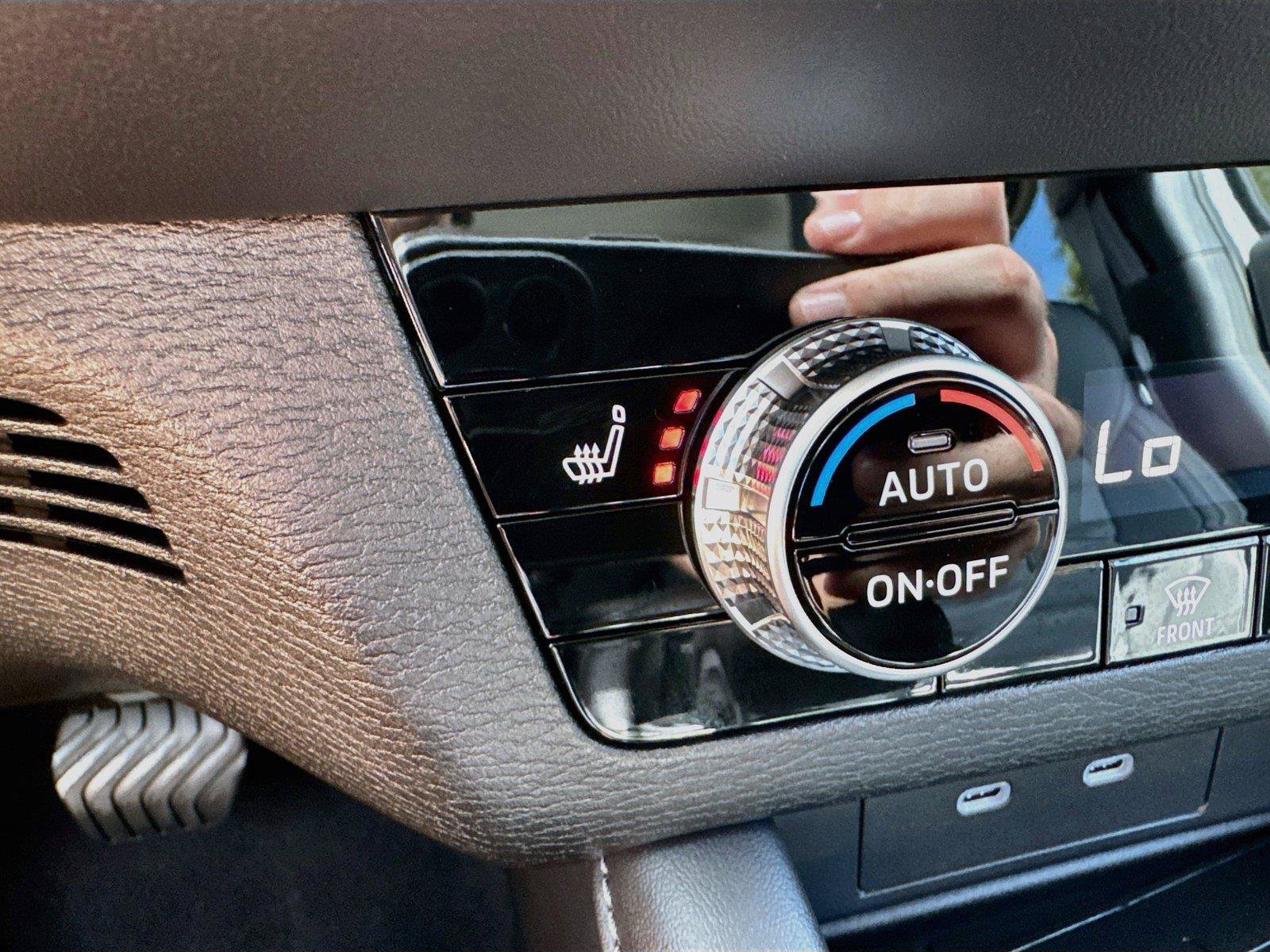 New 2026 Mitsubishi Outlander SE FWD image 19